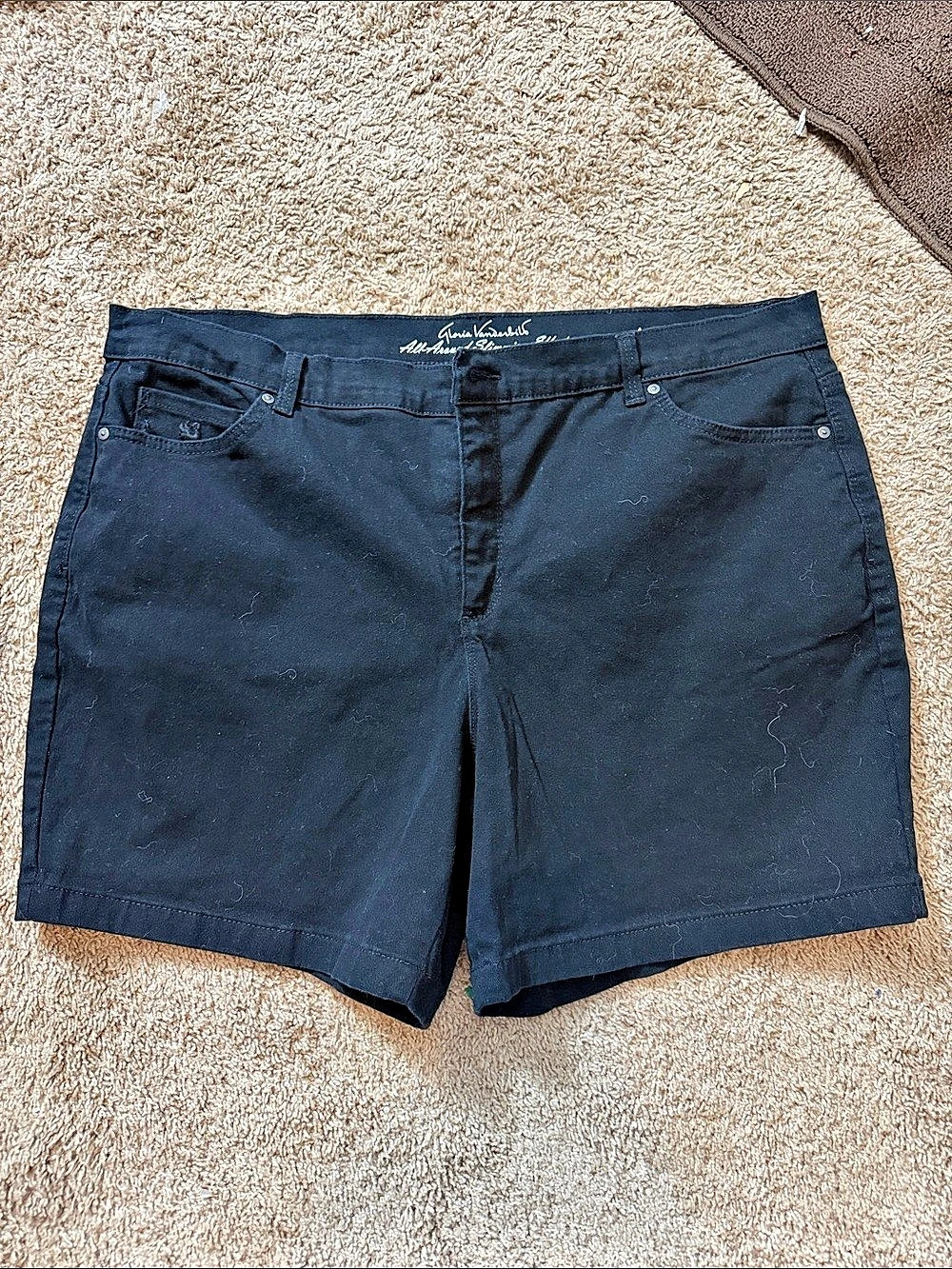 Gloria Vanderbilt All-Around Slimming Effect Bermuda Shorts Black Waist 20W